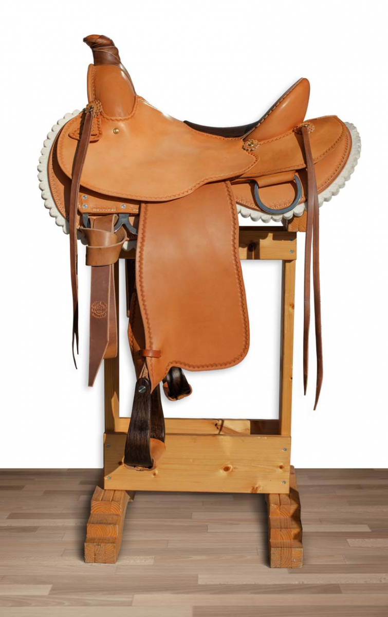 custom made saddle horse gear